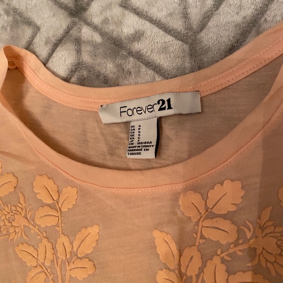 Light Pink Top - Picture 2 of 2